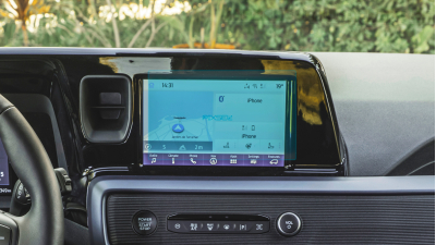 Folie de protecție hibridă ecran monitor FORD TOURNEO / TRANSIT COURIER - 8.1“ 2023 -