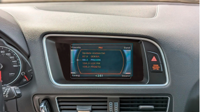 Folie de protecție hibridă ecran monitor AUDI Q5 / SQ5 - 6.3“ 2012 - 2017
